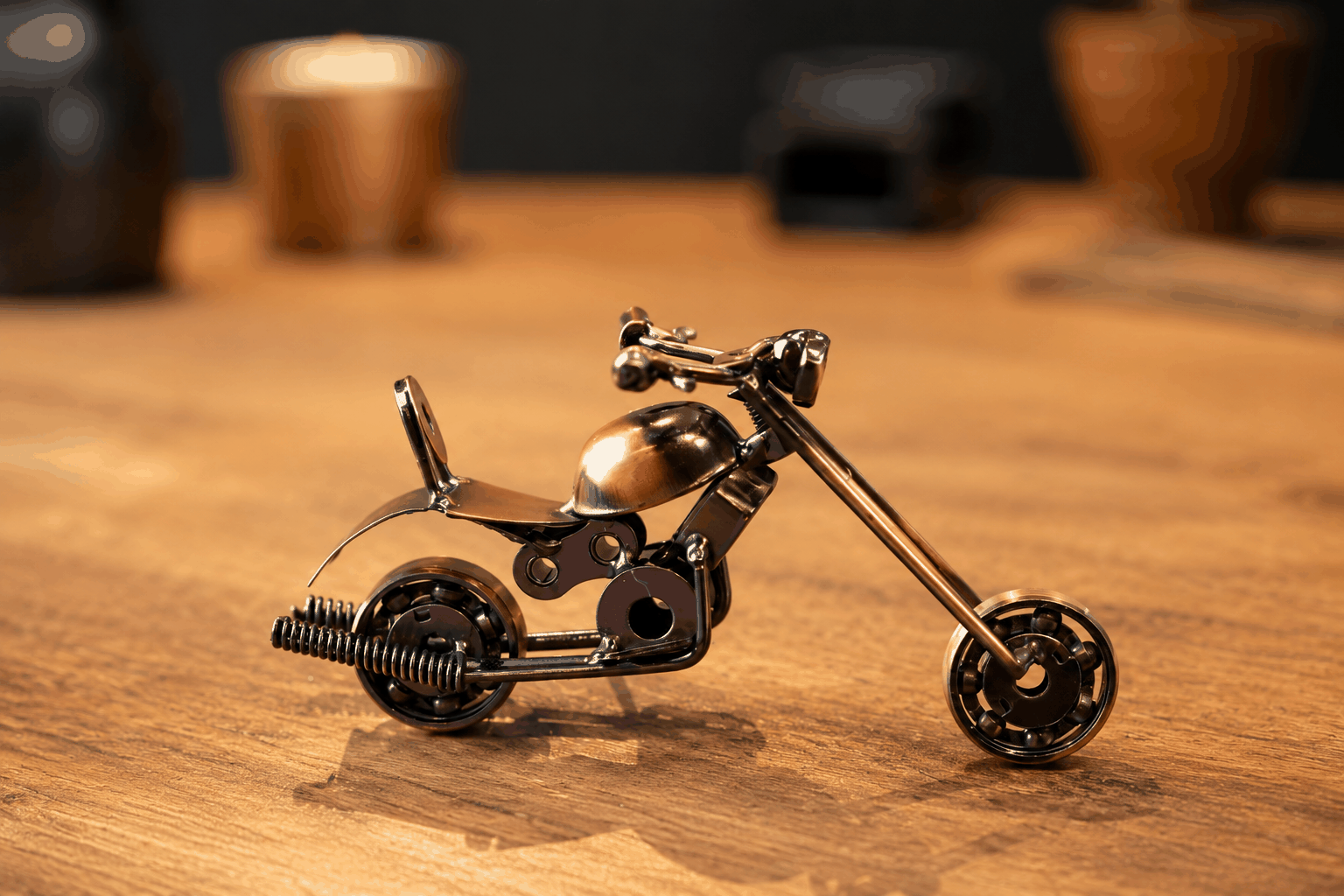 Vintage Metal Motorcycle Showpiece – Luxury Bike Desk Decor & Office Table Ornament